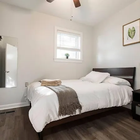 Modern Yet Historic 3Br House By Cozysuites